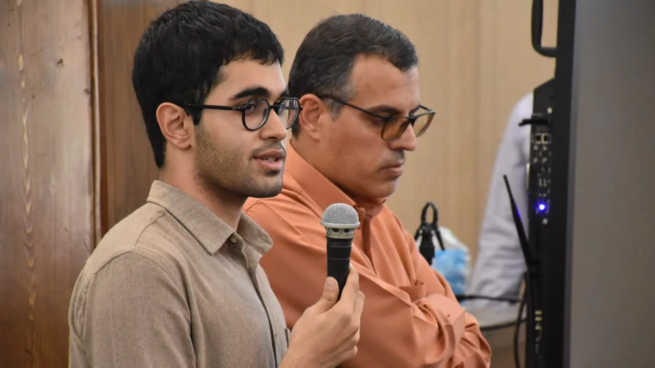 حضور مهدی ابوطالبی در دبیرستان